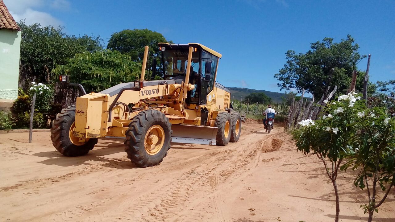 Prefeitura e DER/PB iniciam melhorias no acesso à Comunidade Quilombola Livramento